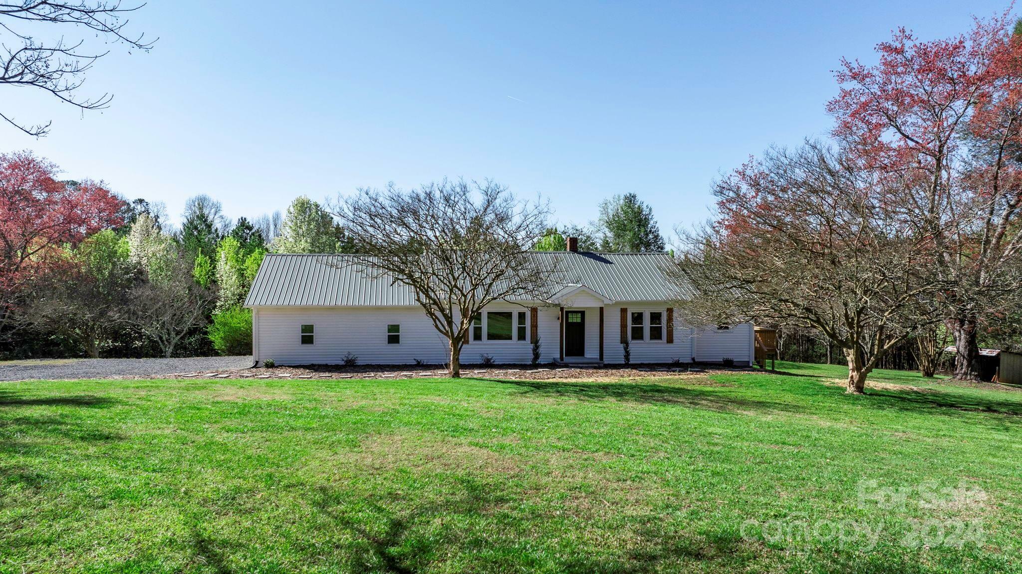 Property Photo:  110 Camelot Drive  NC 28630 