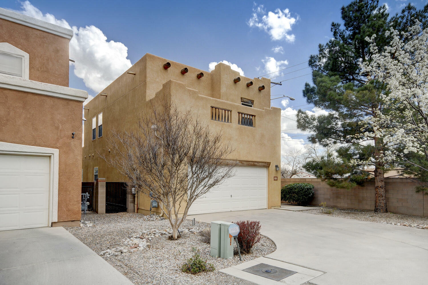 Property Photo:  3705 Candelarias Lane  NM 87107 