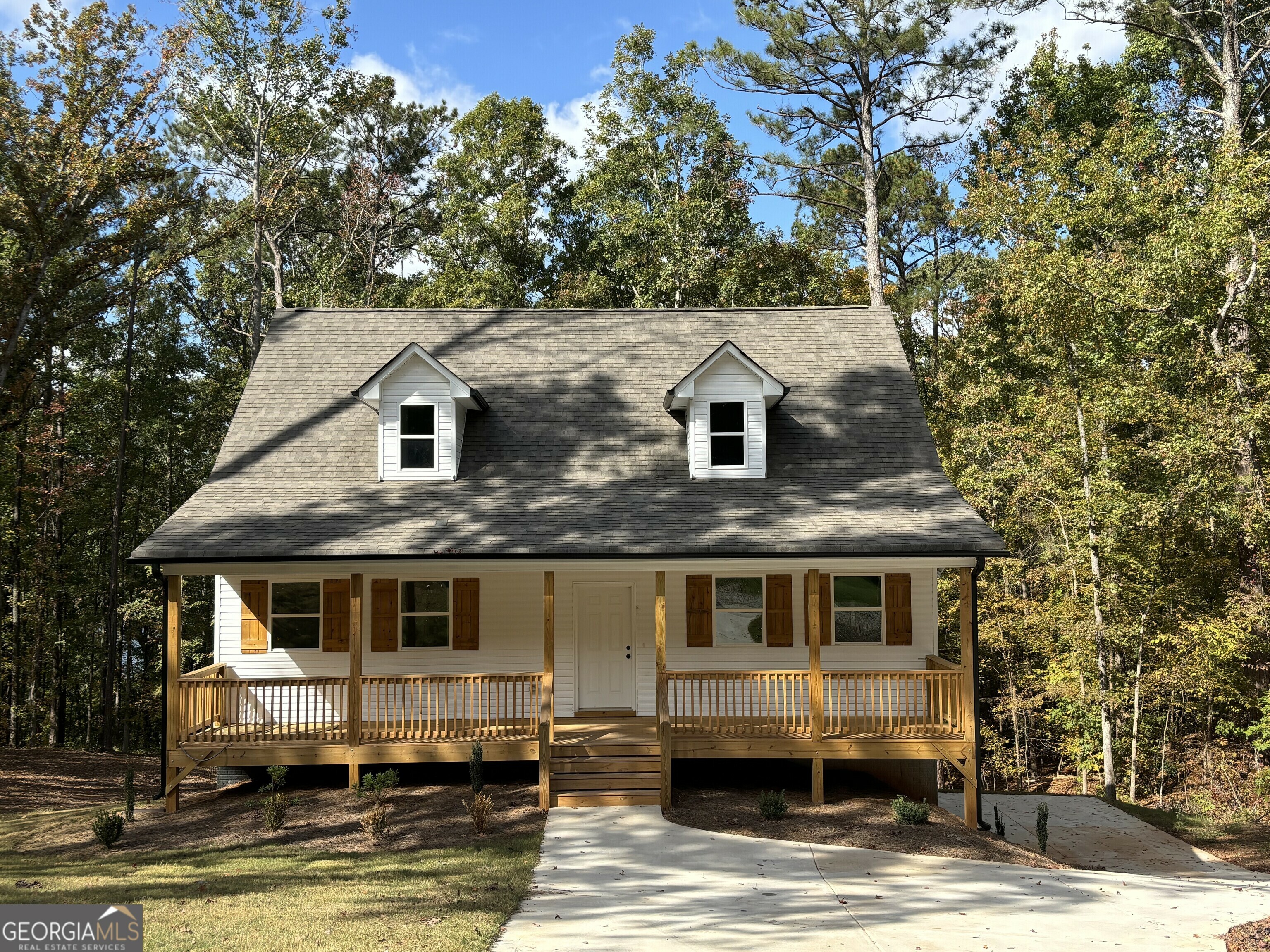 Property Photo:  205 Kingfisher Court  GA 31064 