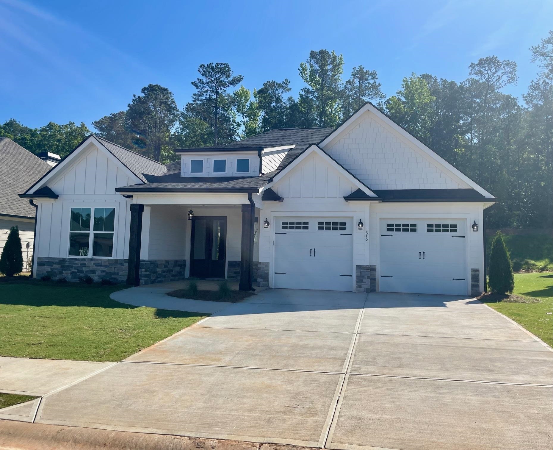 Property Photo: 1340 Legend Dr GA 30642