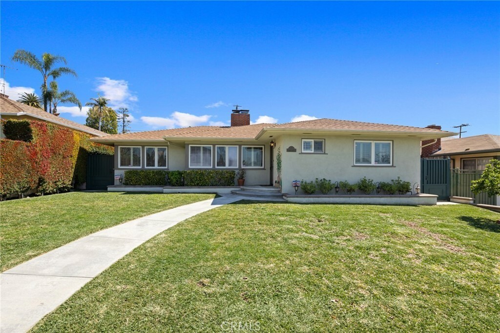 Property Photo:  160 Mauna Loa Drive  CA 91016 