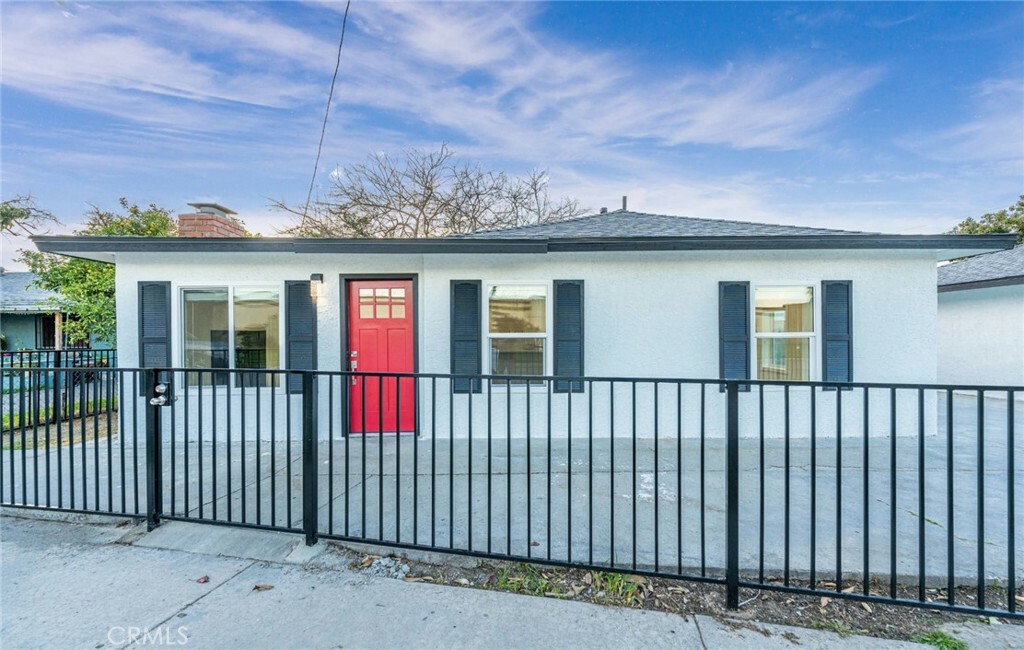 Property Photo:  4713 Tobias Avenue  CA 90660 