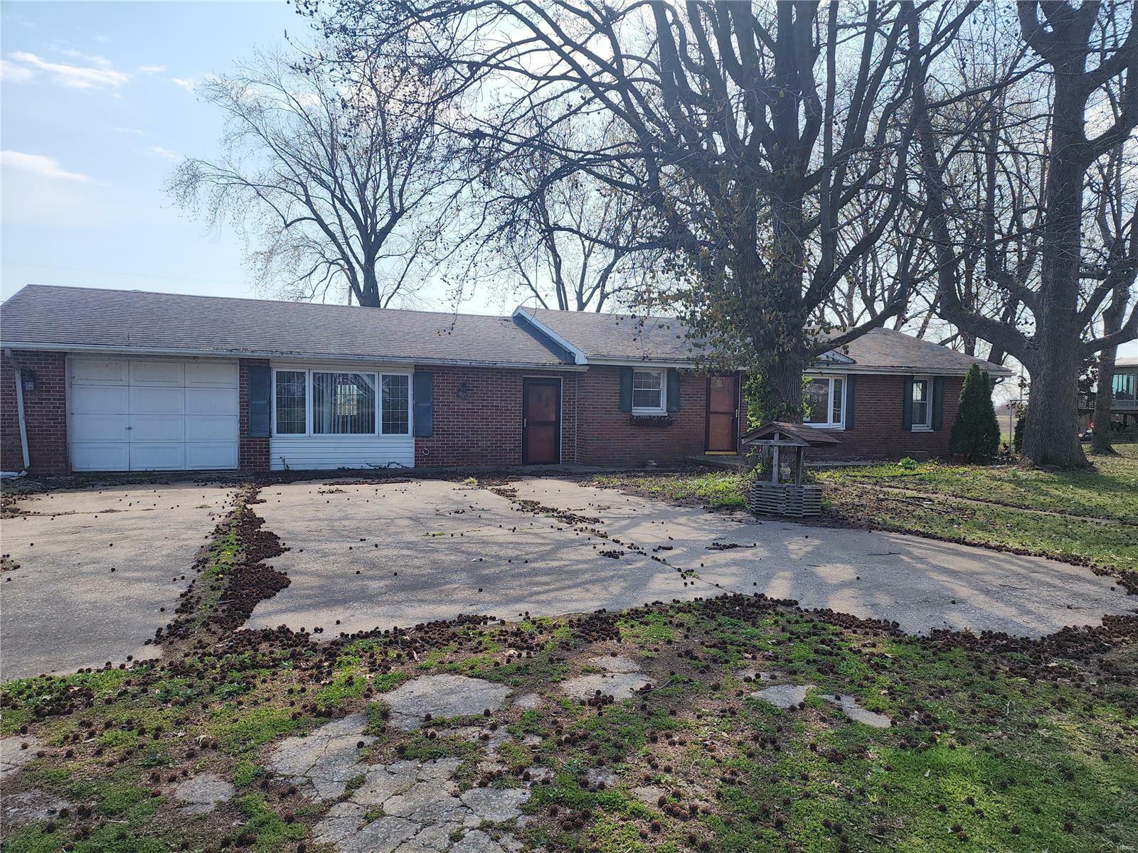 Property Photo: 1022 Washington Drive IL 62087