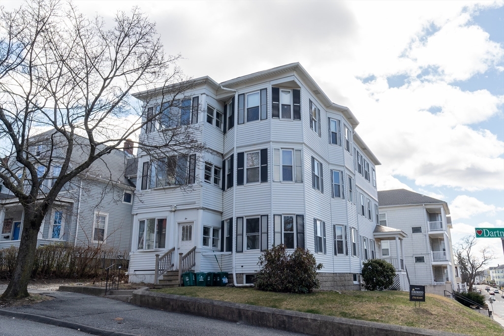 Property Photo:  2 Dartmouth St  MA 01604 