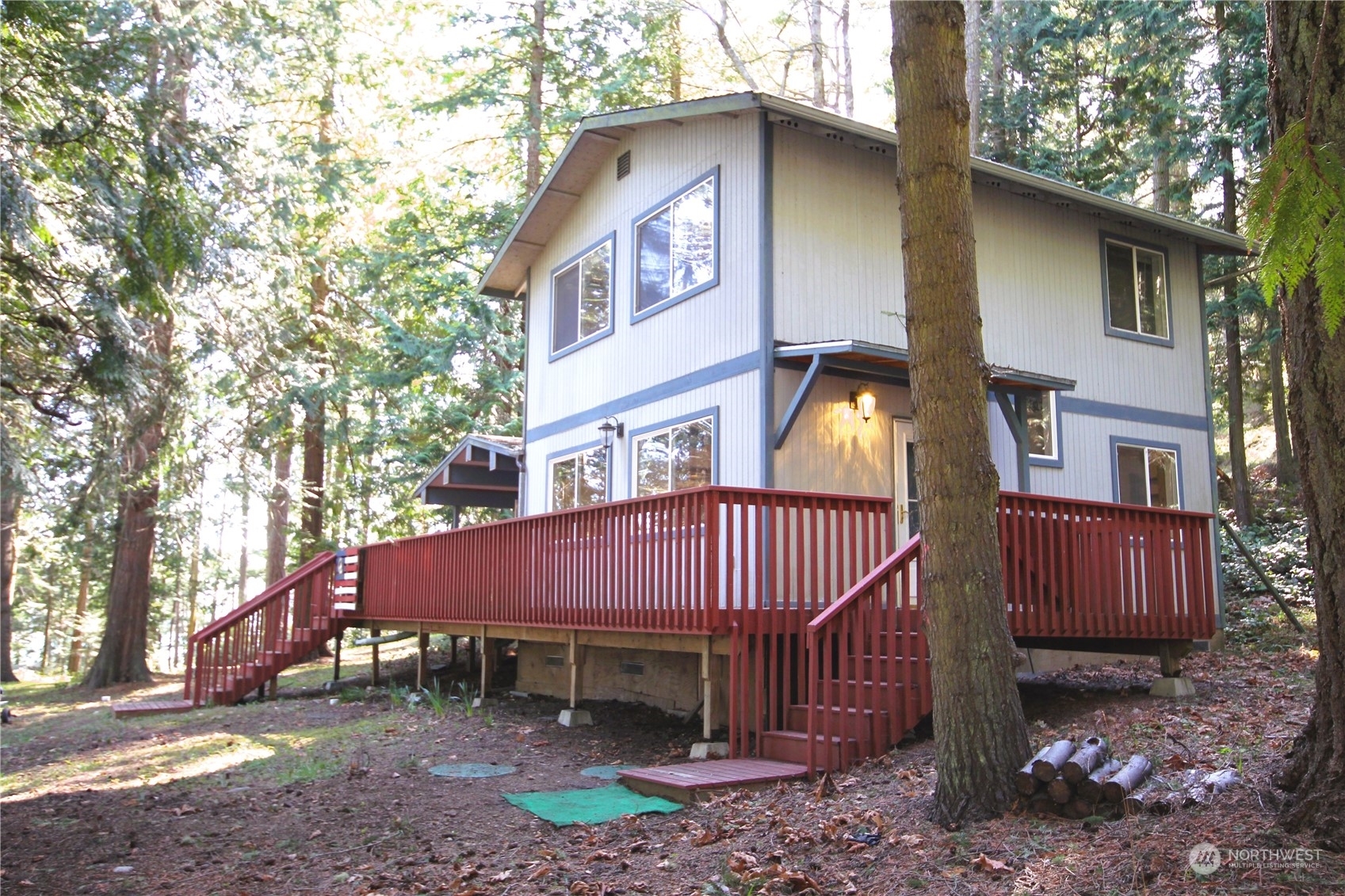 Property Photo:  620 Chinook Way  WA 98221 