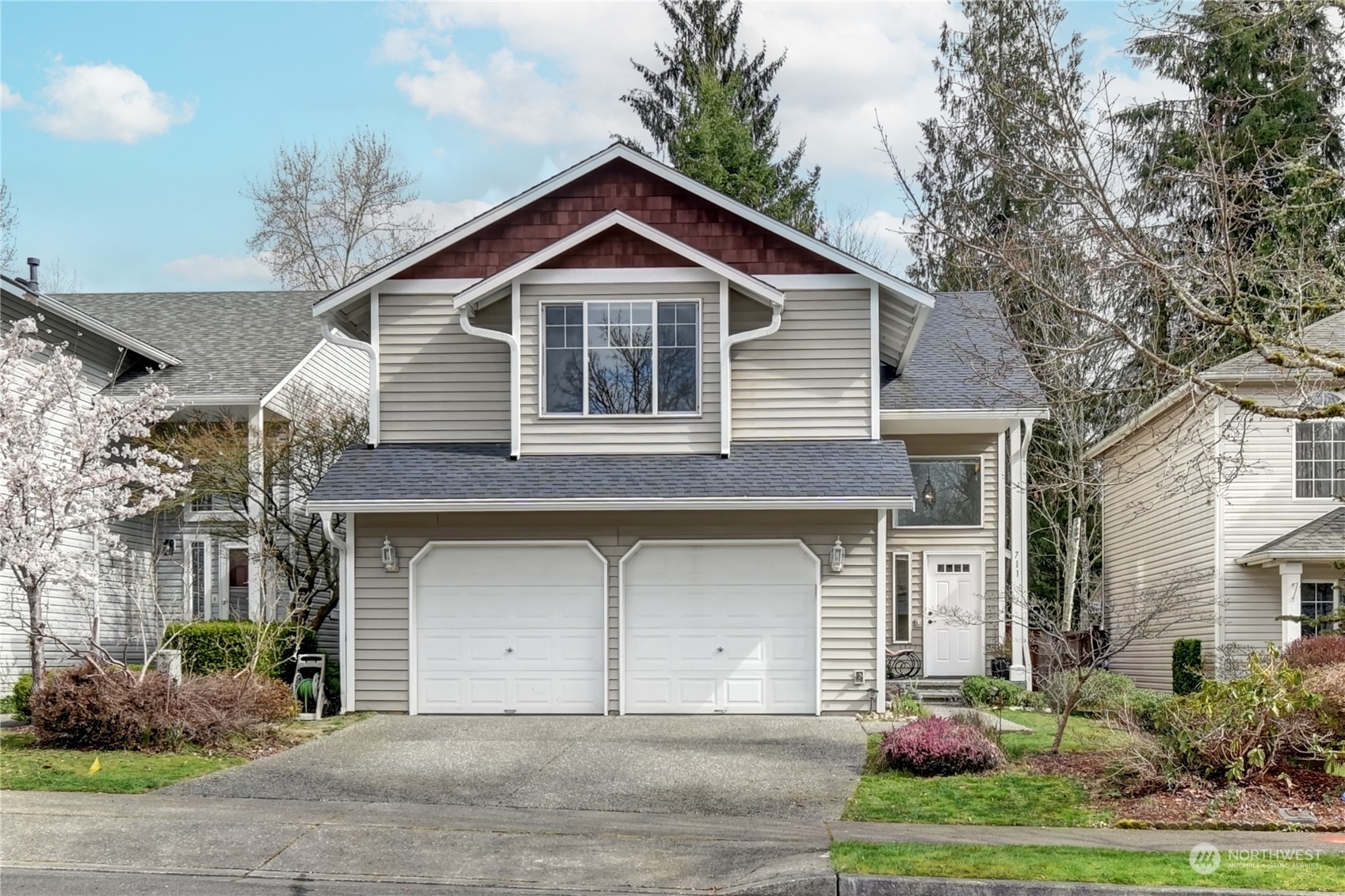 Property Photo: 711 123rd Avenue NE WA 98258