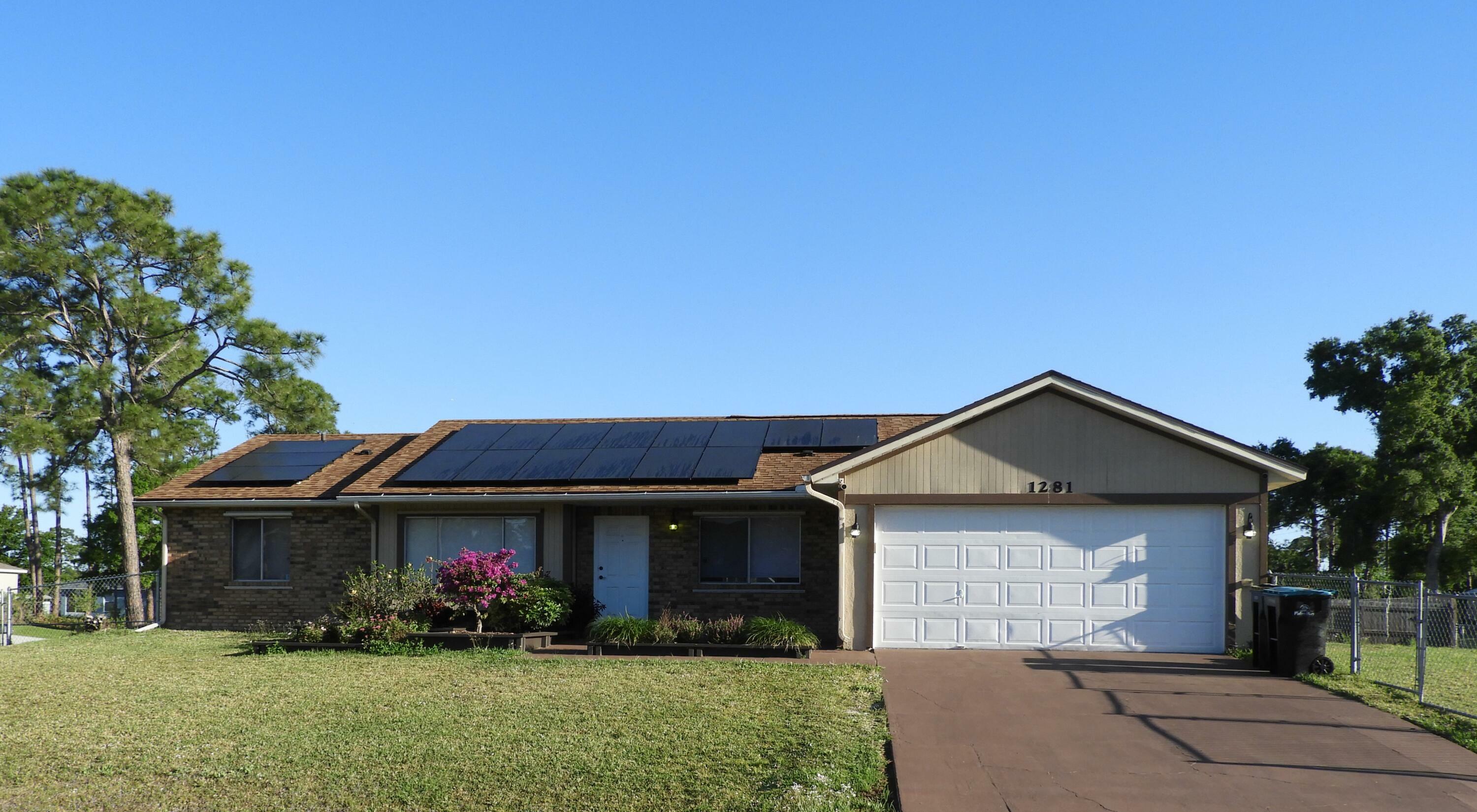 Property Photo: 1281 Salford Street SE FL 32909