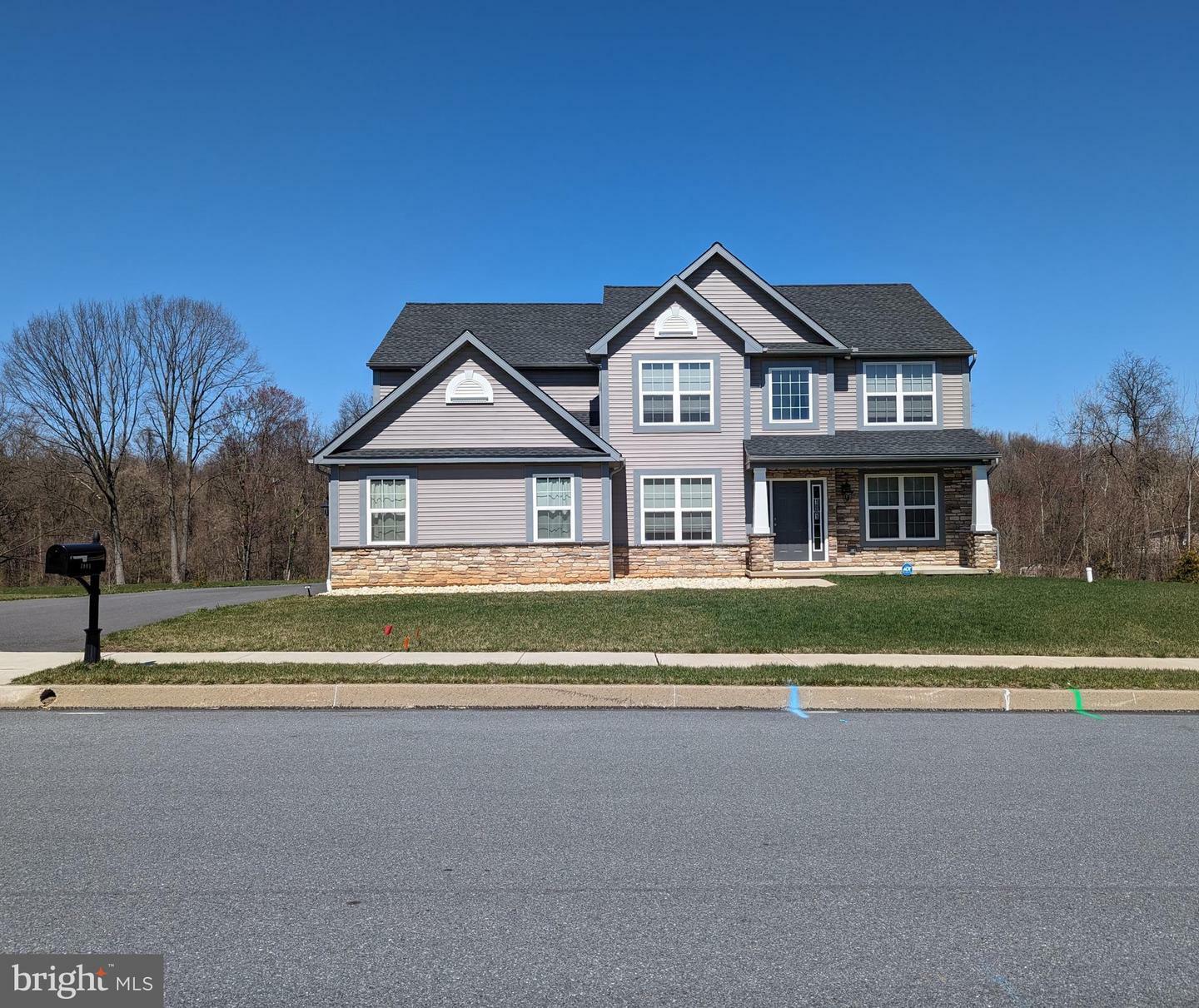 Property Photo: 1001 Spinacker Lane PA 19605