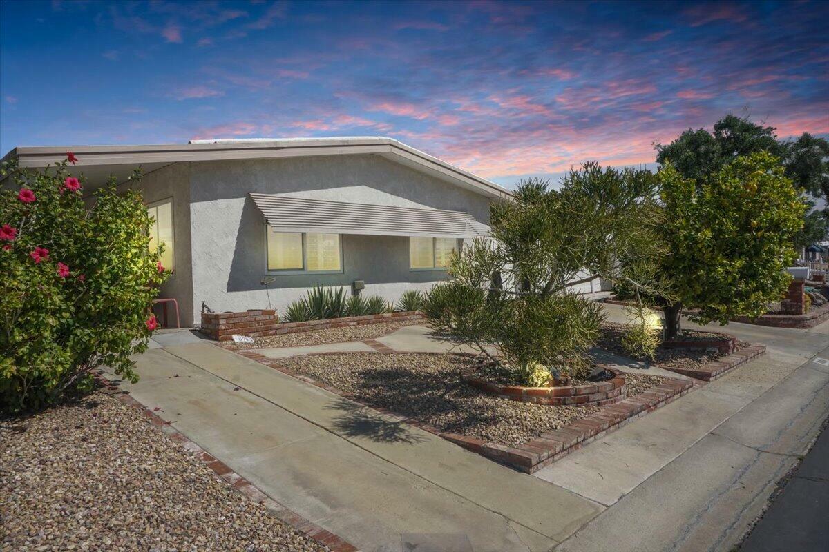 Property Photo:  38994 Desert Greens Drive E  CA 92260 