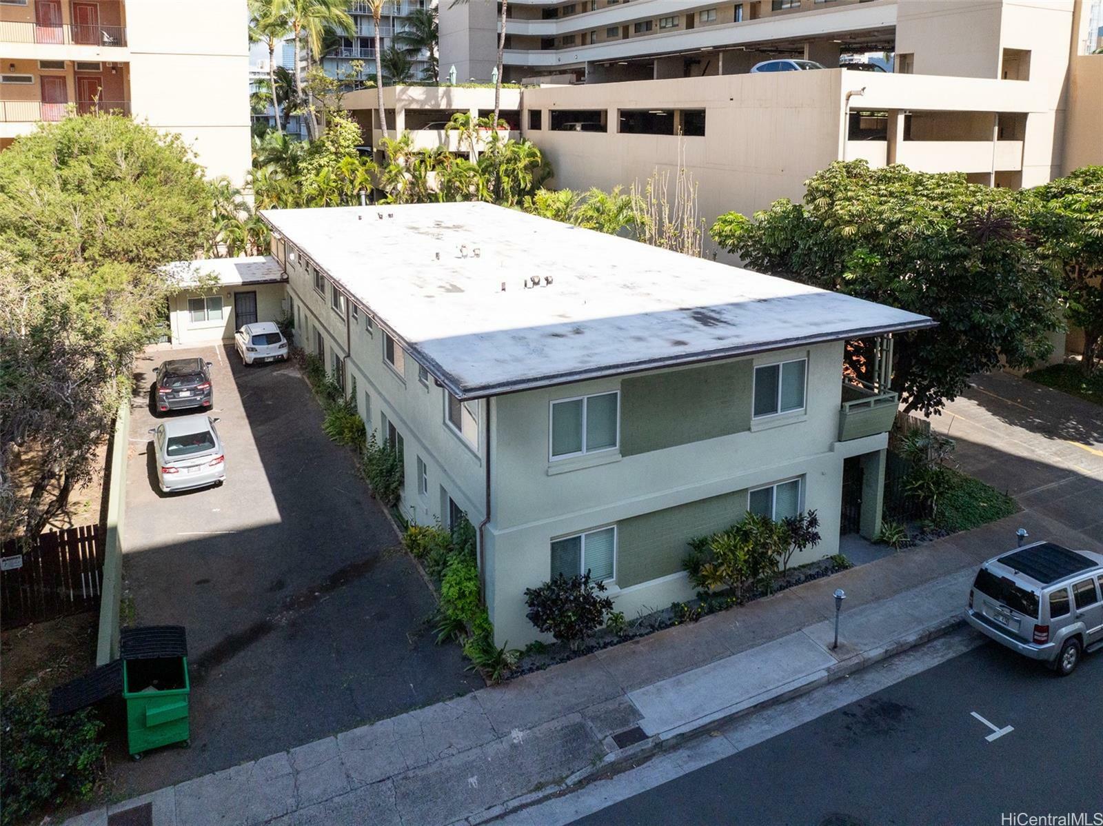 448 Kaiolu Street  Honolulu HI 96815 photo