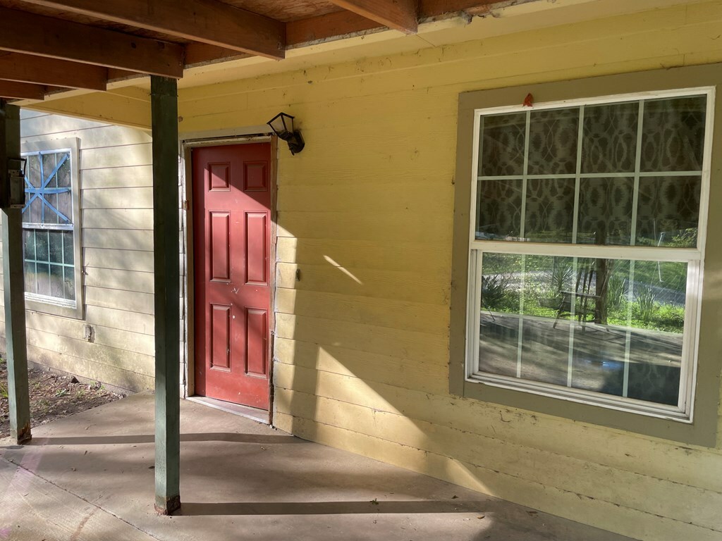 Property Photo:  830 Morris Road  TX 75941 