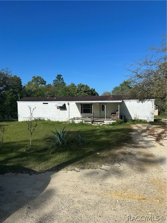 Property Photo:  2204 S Rock Crusher Road  FL 34448 