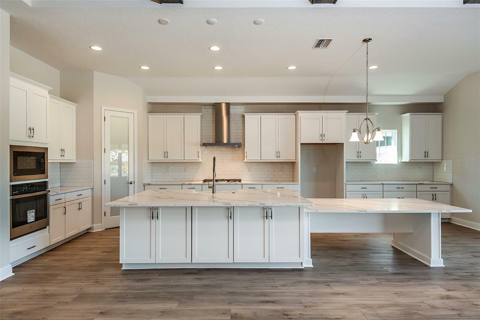 Property Photo: 9220 Warm Springs Circle FL 34219
