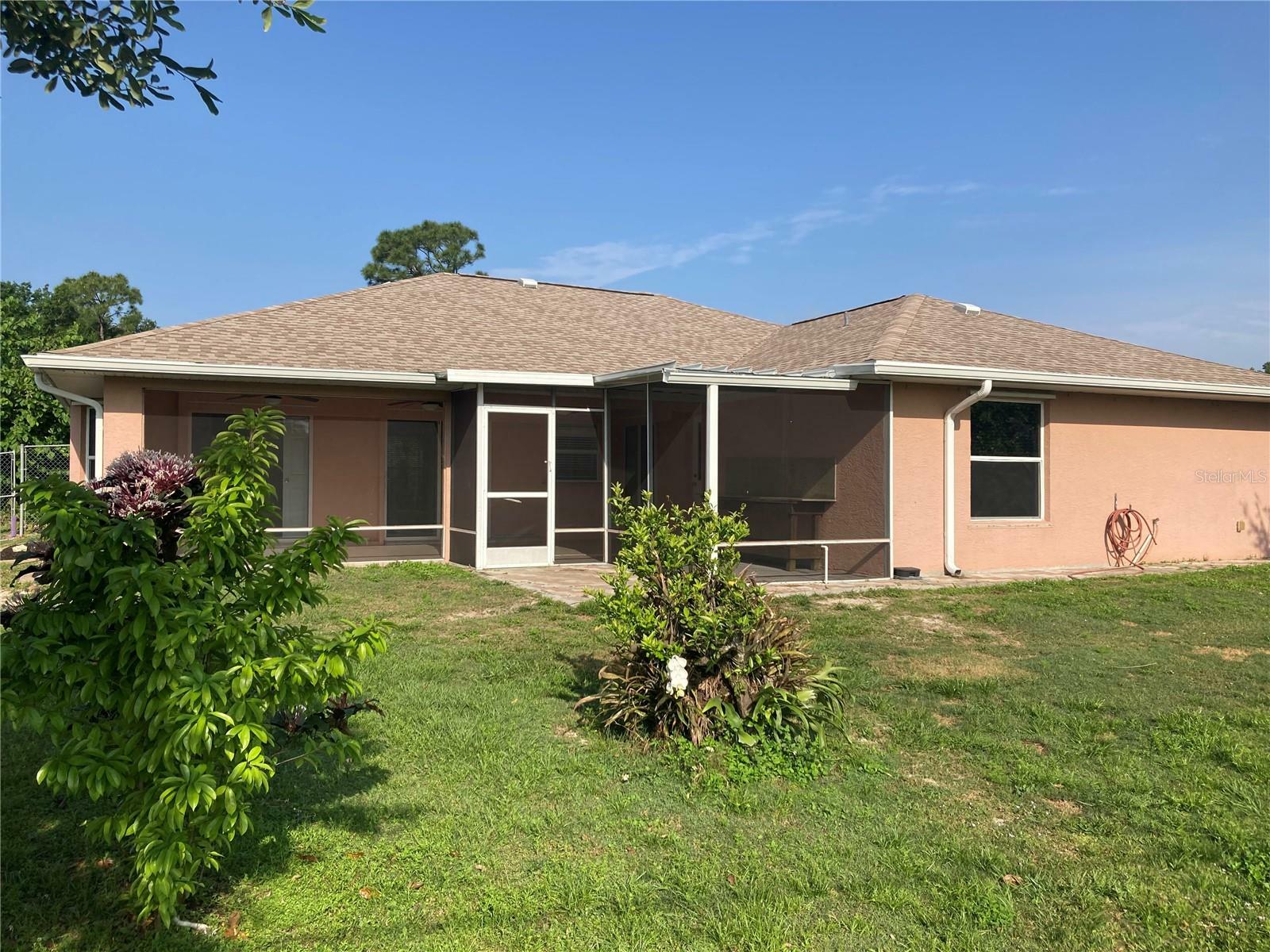 Property Photo:  3084 Villa Street  FL 33980 