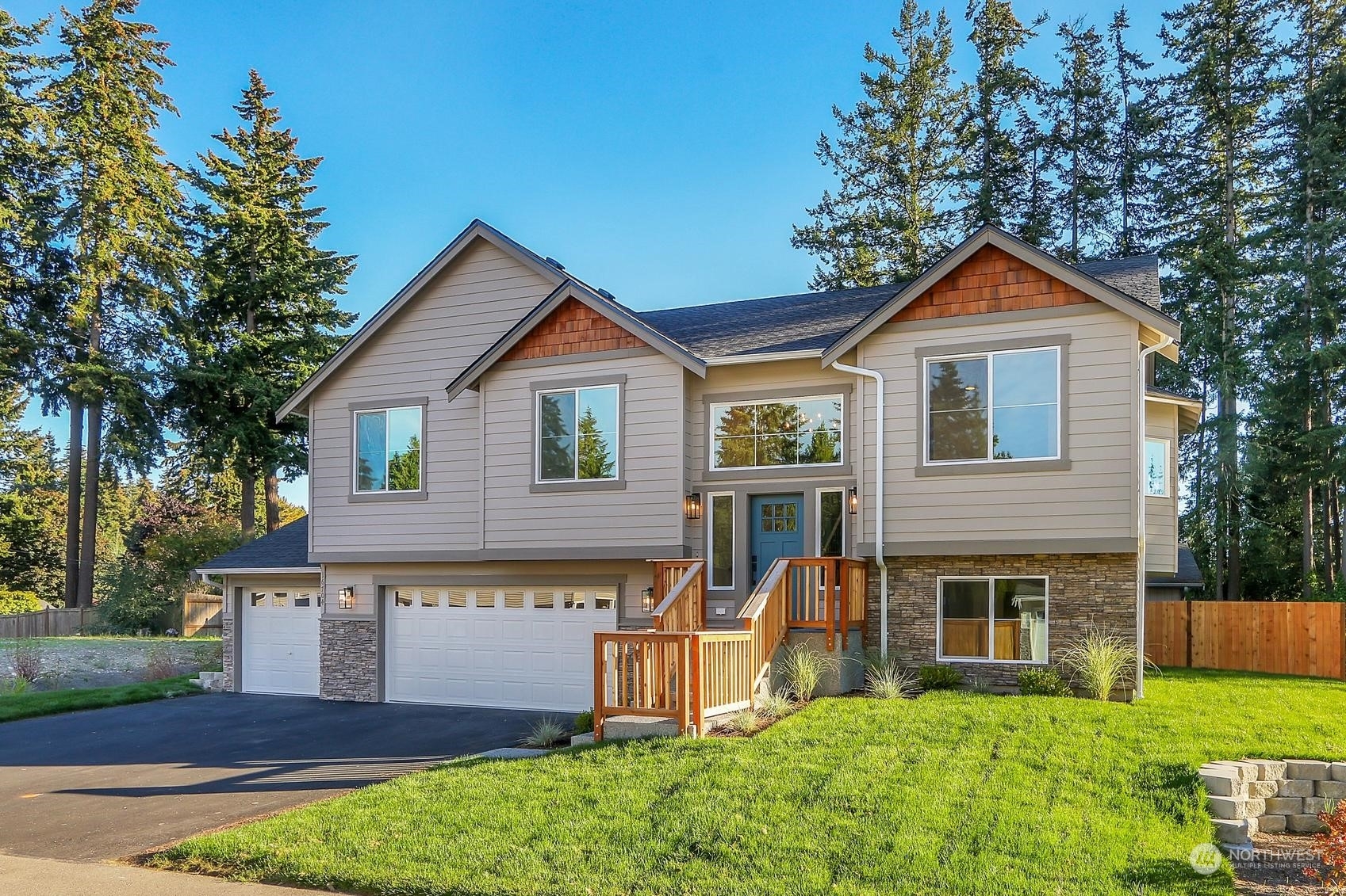 Property Photo:  16704 60th Avenue W  WA 98037 