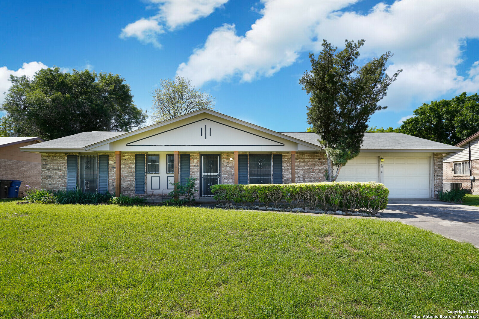 Property Photo:  4270 Valleyfield St  TX 78222 