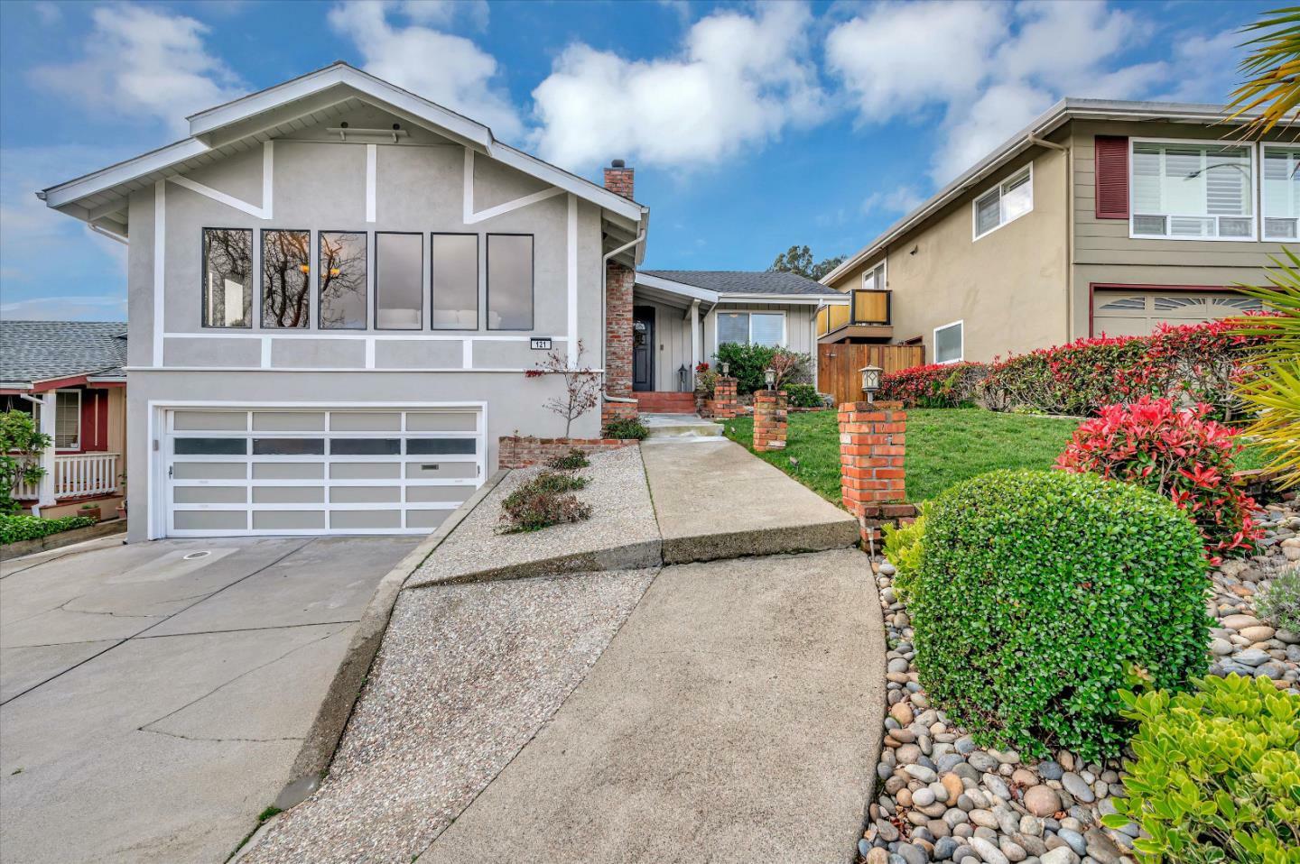 Property Photo:  121 Parkview Court  CA 94066 