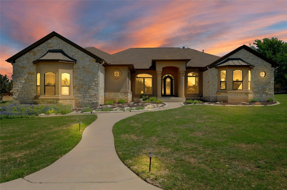 Property Photo:  204 Sunset Ridge  TX 78633 