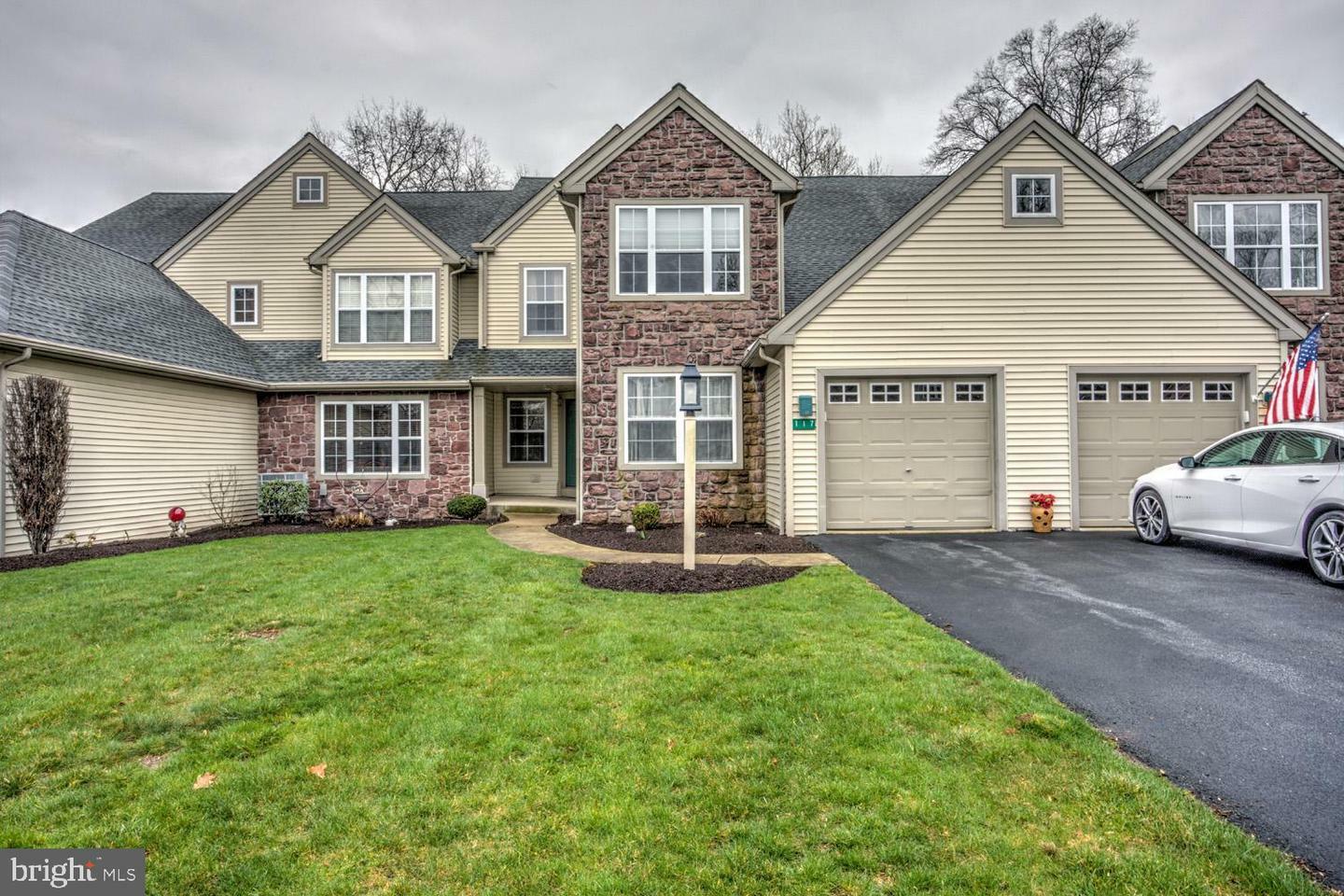 Property Photo:  117 Hawk Valley Lane  PA 17517 