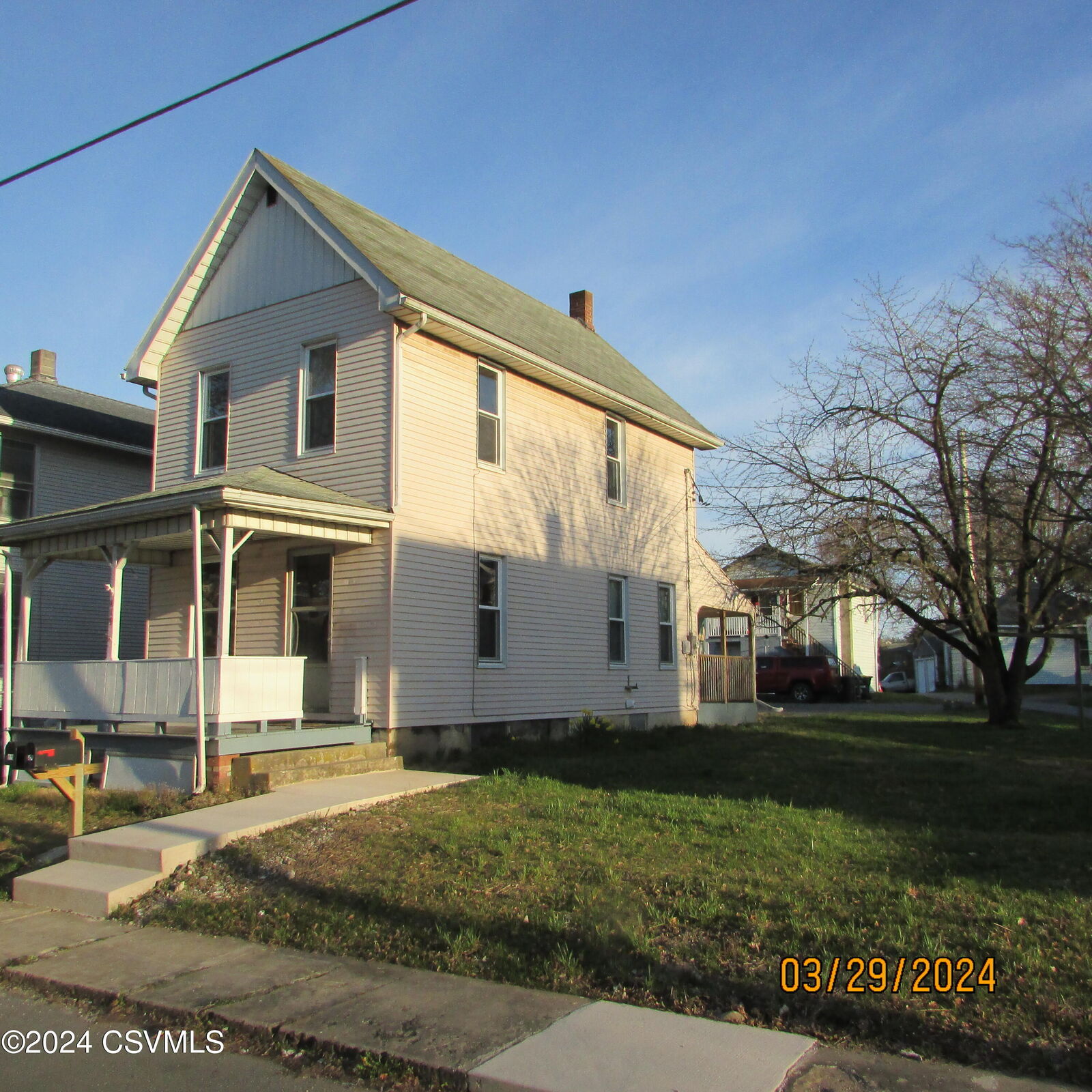 Property Photo:  419-421 Wall Street  PA 17847 