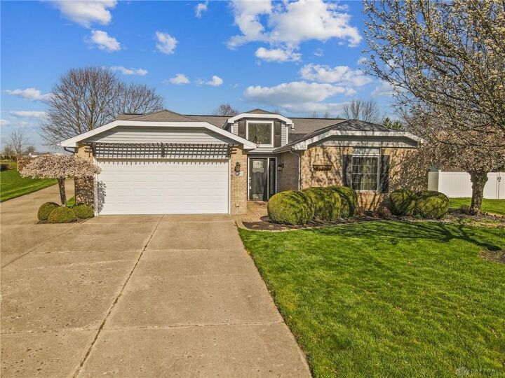 383 Winterset Drive  Englewood OH 45322 photo