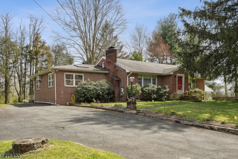 Property Photo:  685 Shunpike Rd  NJ 07935 