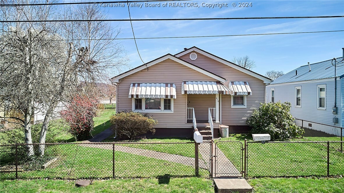 Property Photo:  416 Holley Street  WV 25177 