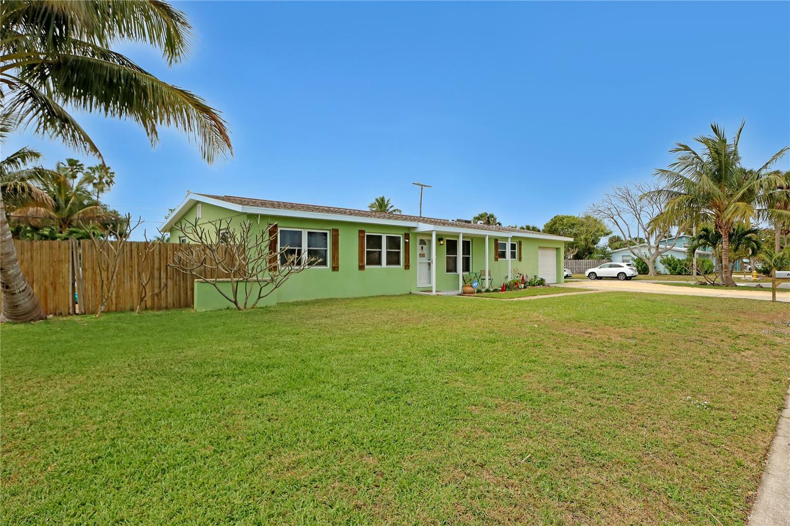 Property Photo:  117 Coral Reef Drive  FL 32937 