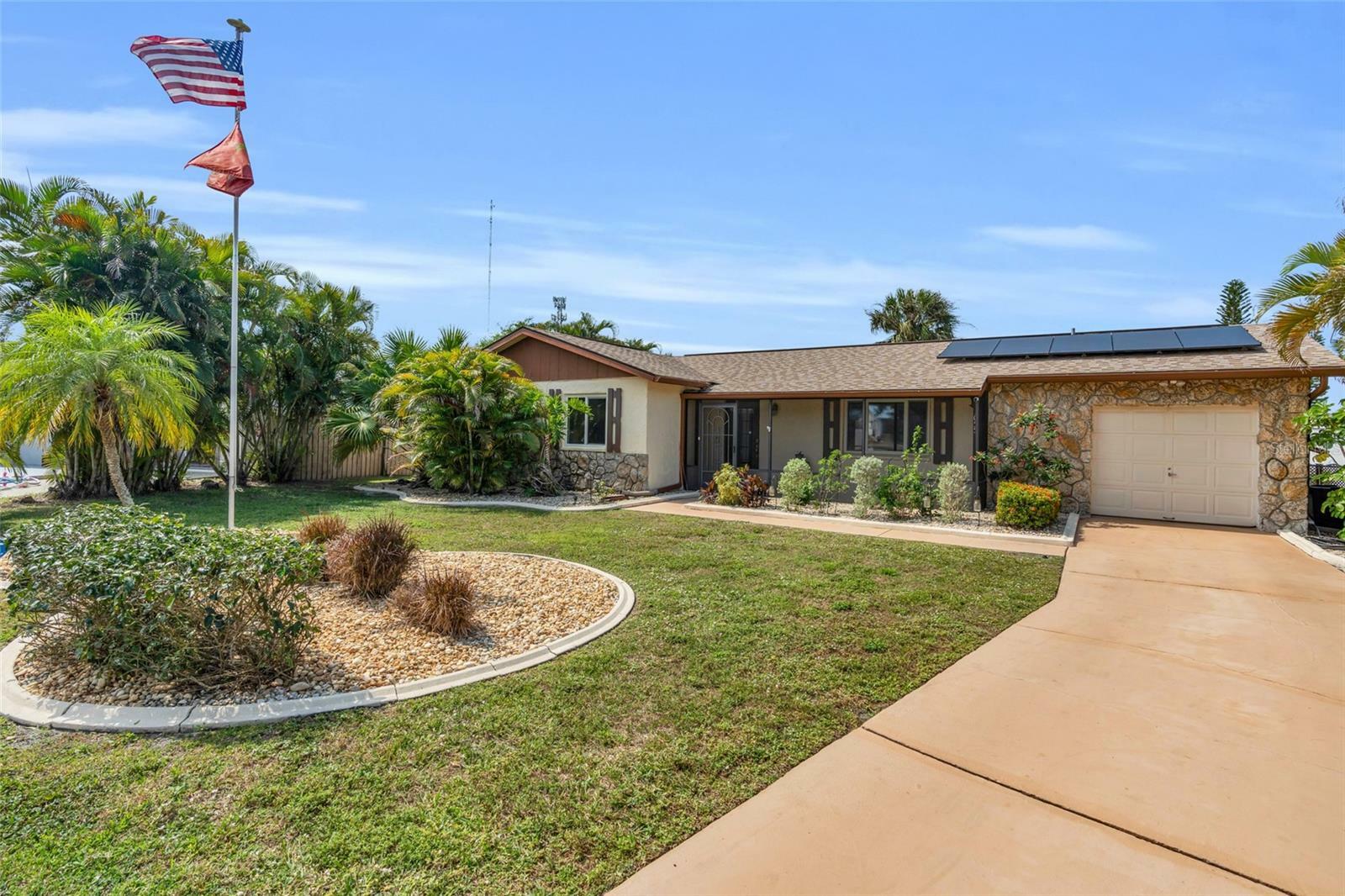 Property Photo: 1055 Winsome Road FL 33903
