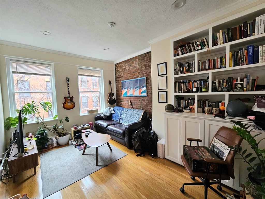 Property Photo:  61 Phillips St 3  MA 02114 