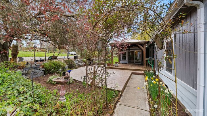 Property Photo:  965 E Crescent Harbor Road  WA 98277 