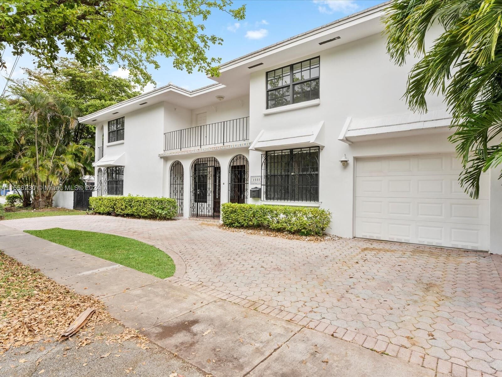 Property Photo:  1555 Obispo Ave  FL 33134 