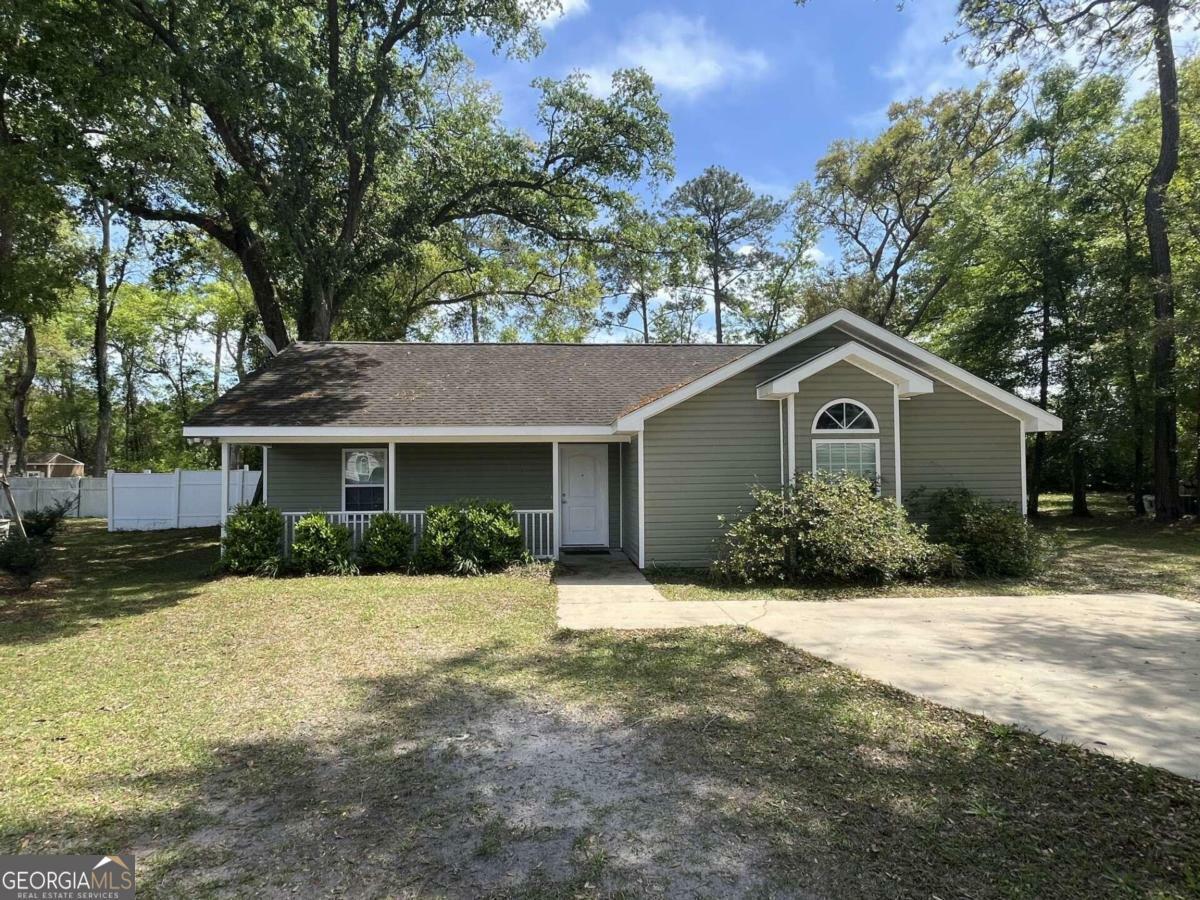 Property Photo:  204 Callie Circle  GA 31523 