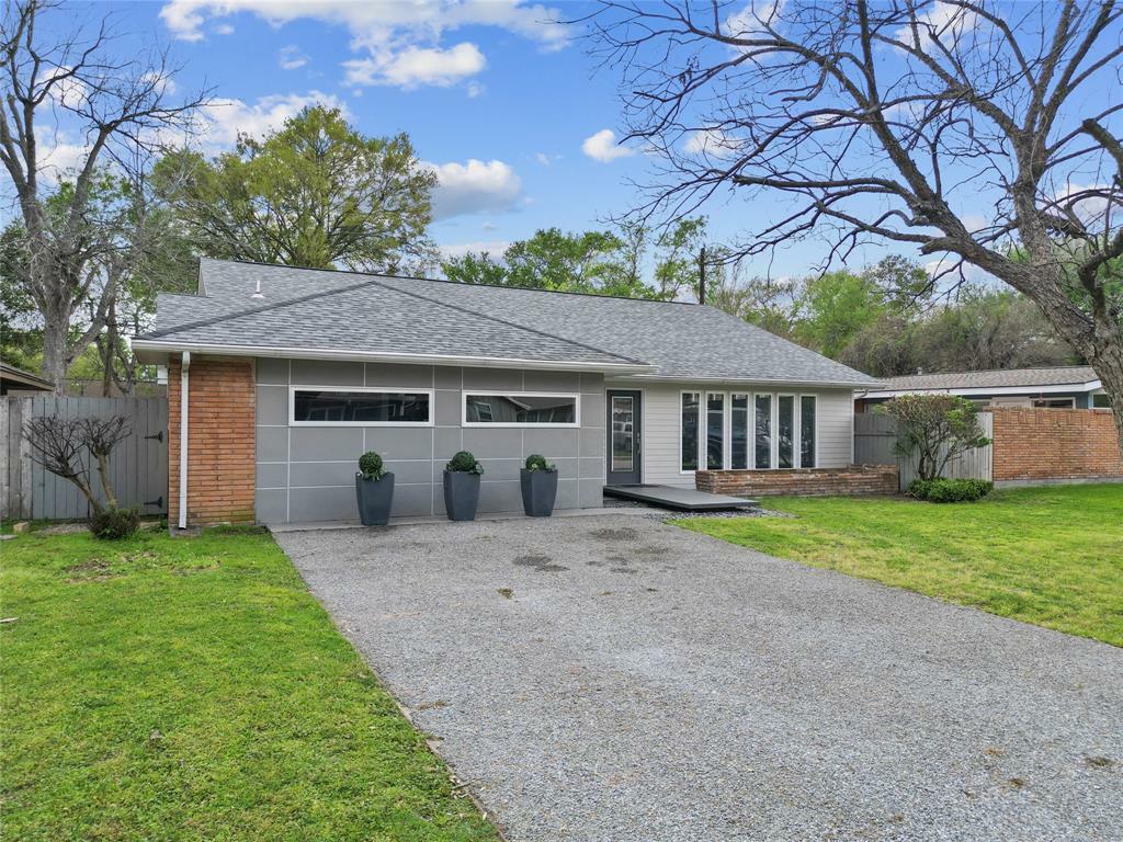 Property Photo: 5001 Nina Lee Lane TX 77092