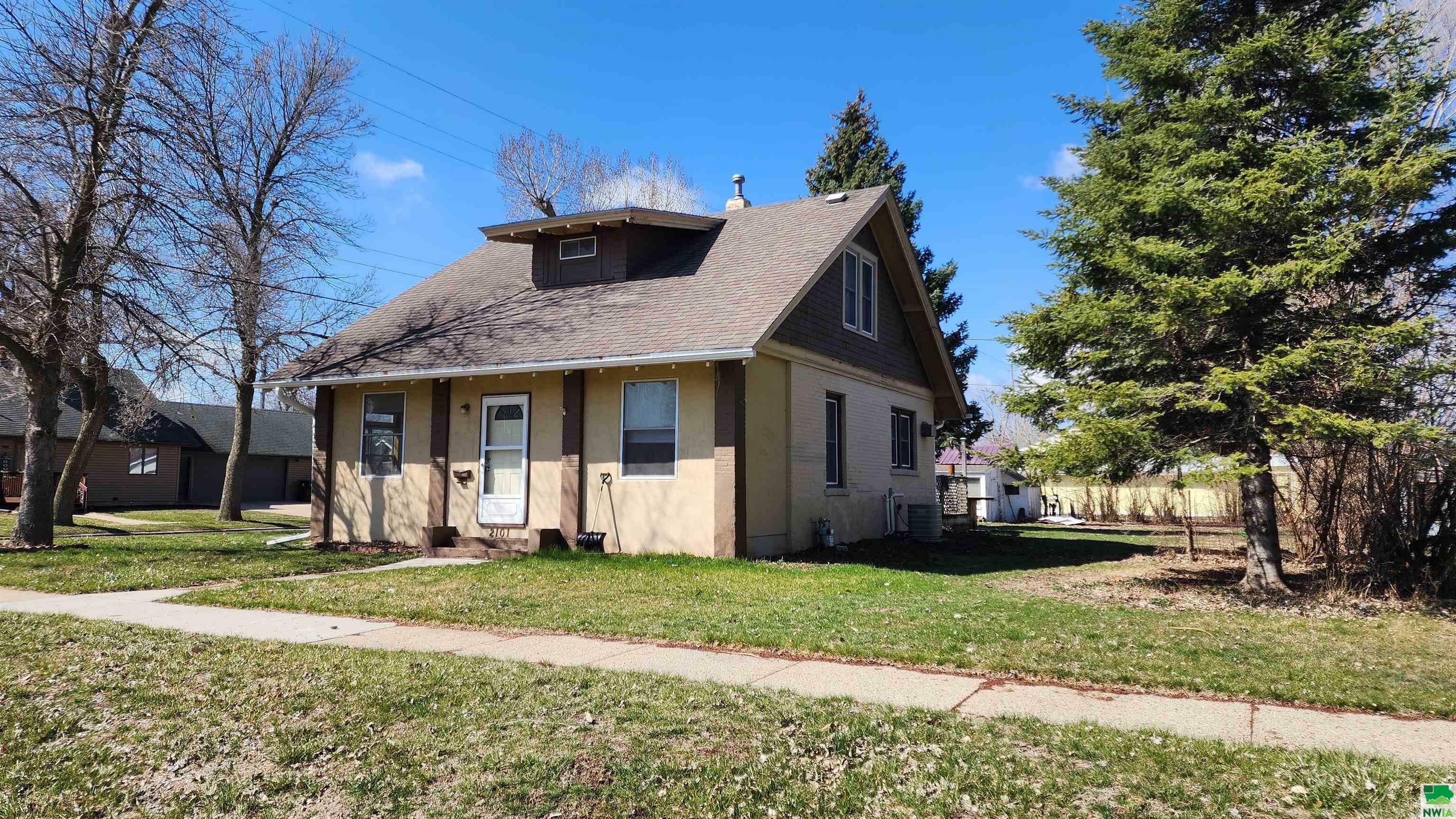 Property Photo:  2101 Bryan Street  IA 51109 