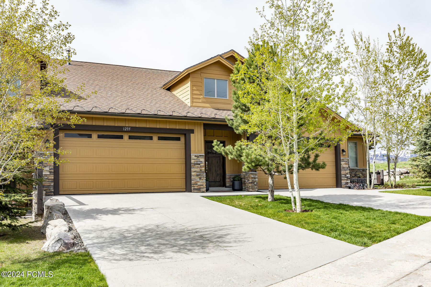 Property Photo: 1235 W Wintercress Trail 29D UT 84032