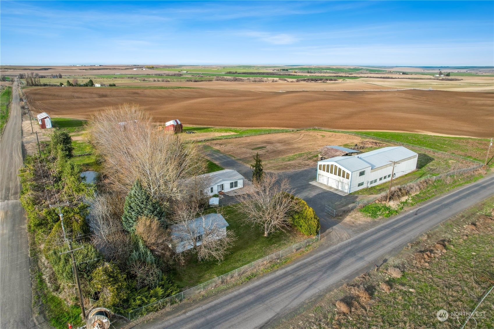Property Photo: 19524 SE Rd 1 WA 98857