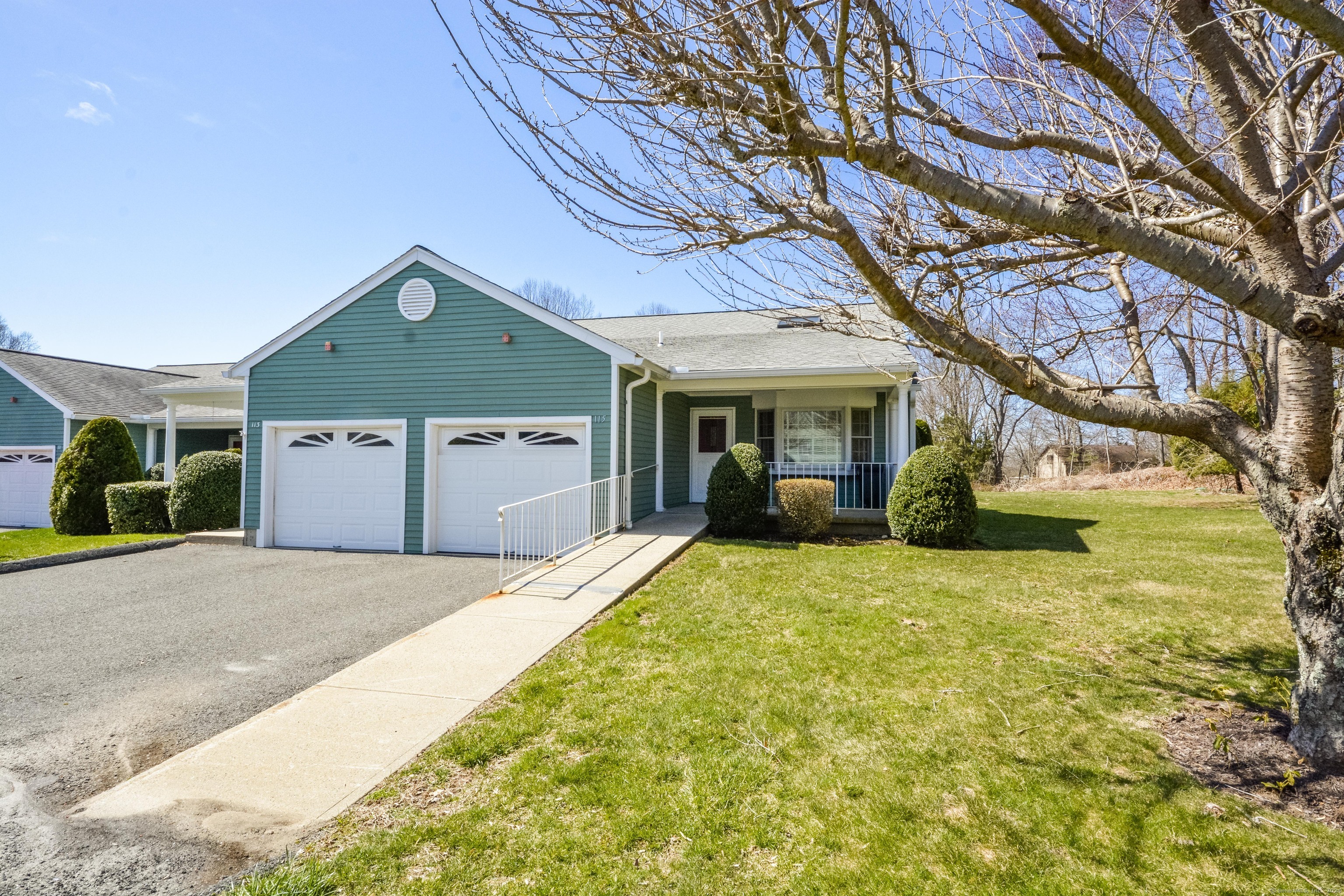 Property Photo:  115 Highland Drive 115  CT 06468 