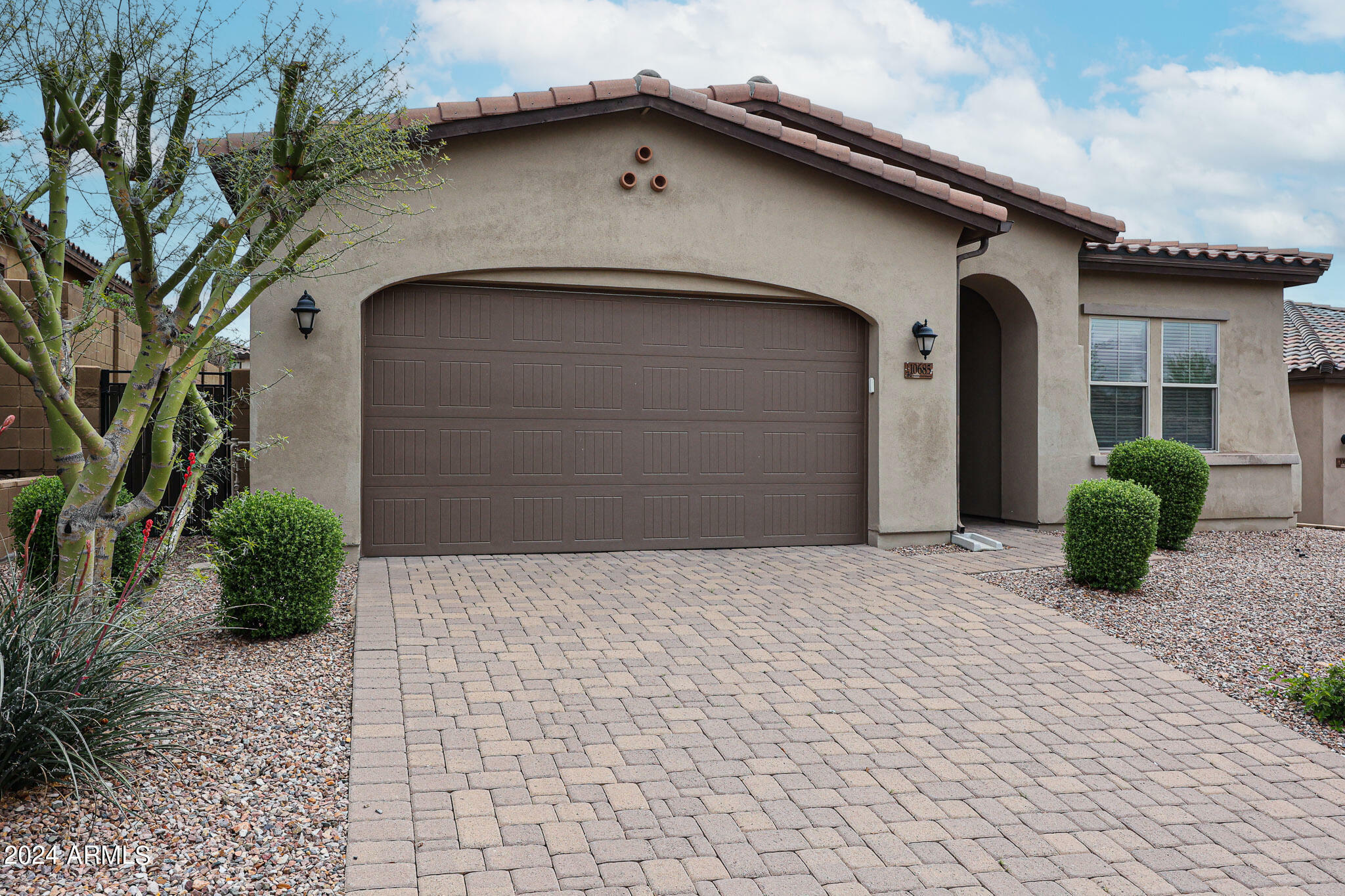 Property Photo:  10685 N 124th Place  AZ 85259 