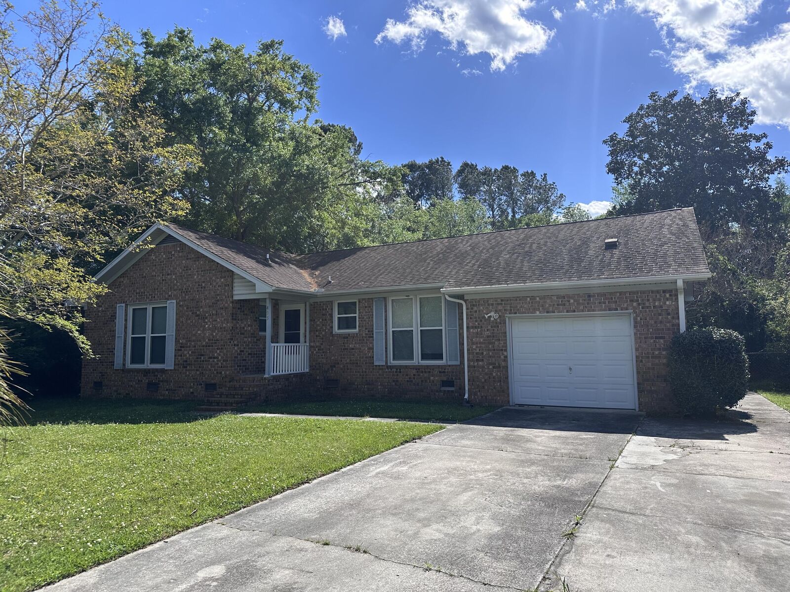 Property Photo: 405 Kershaw Road SC 29486