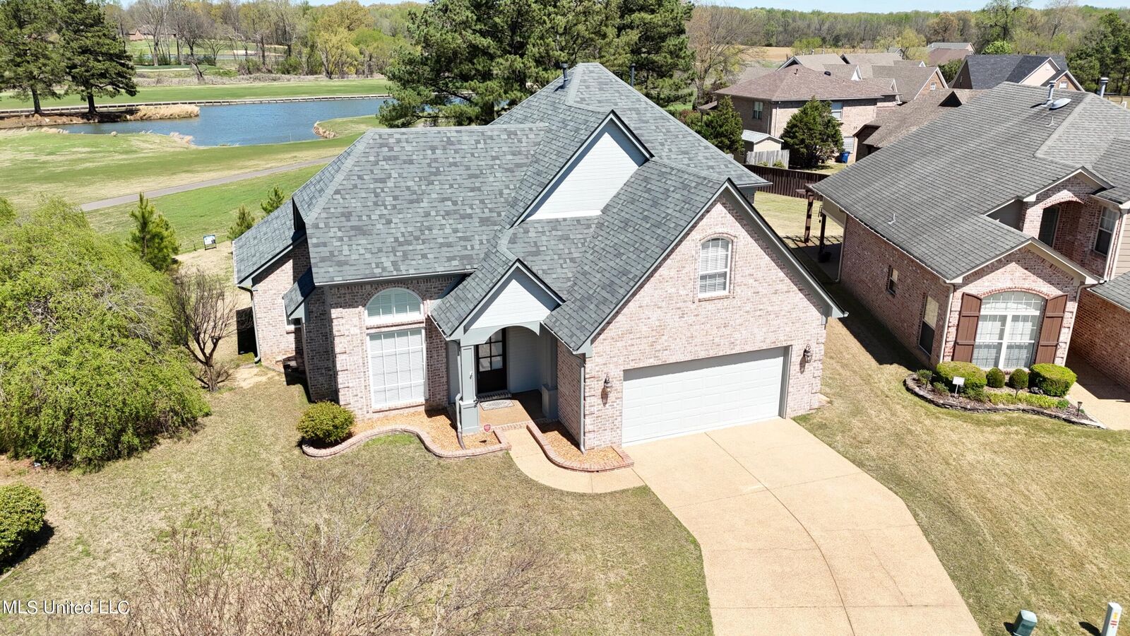 Property Photo: 5254 E Nail Road MS 38654