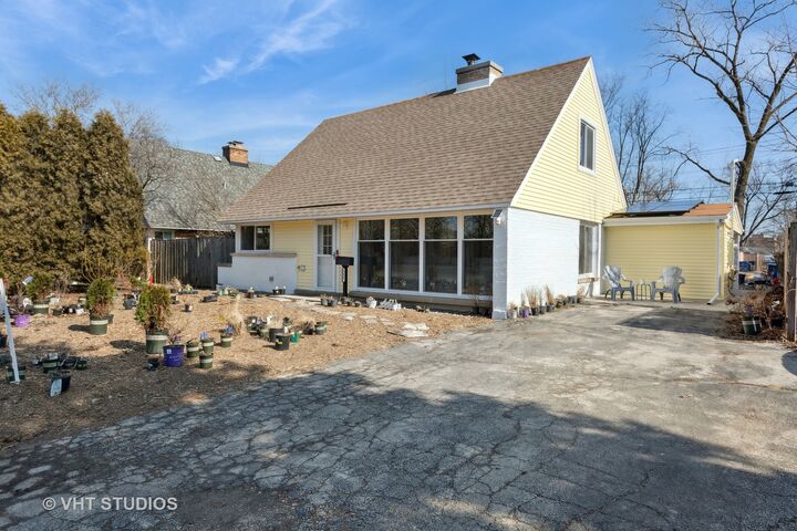 2137 Crawford Avenue  Evanston IL 60201 photo