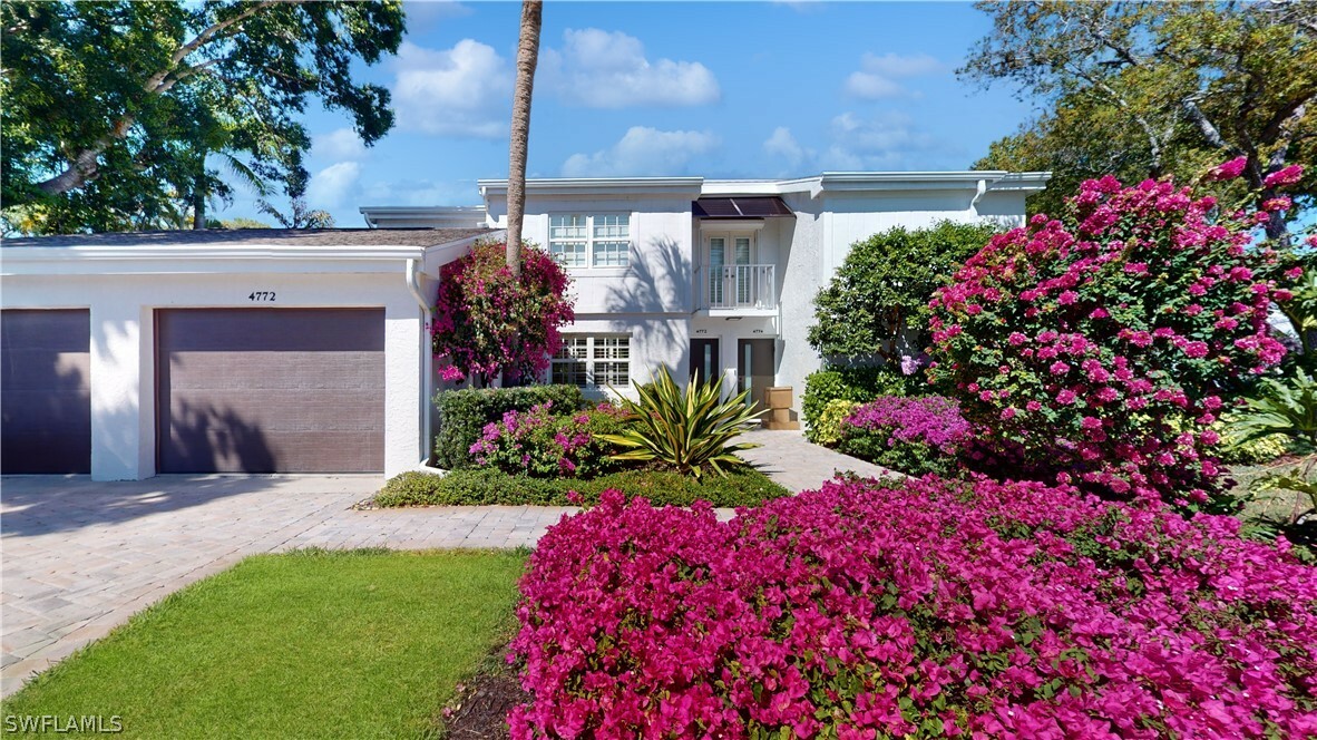 Property Photo:  4772 West Boulevard E102  FL 34103 