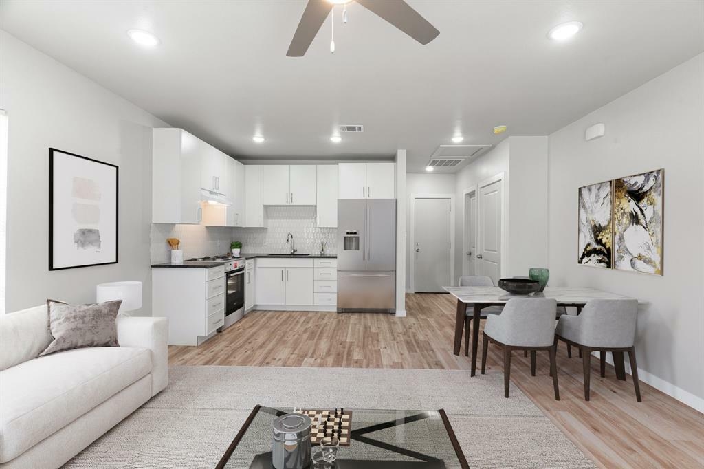 Property Photo: 4223 Opal Avenue TX 75216