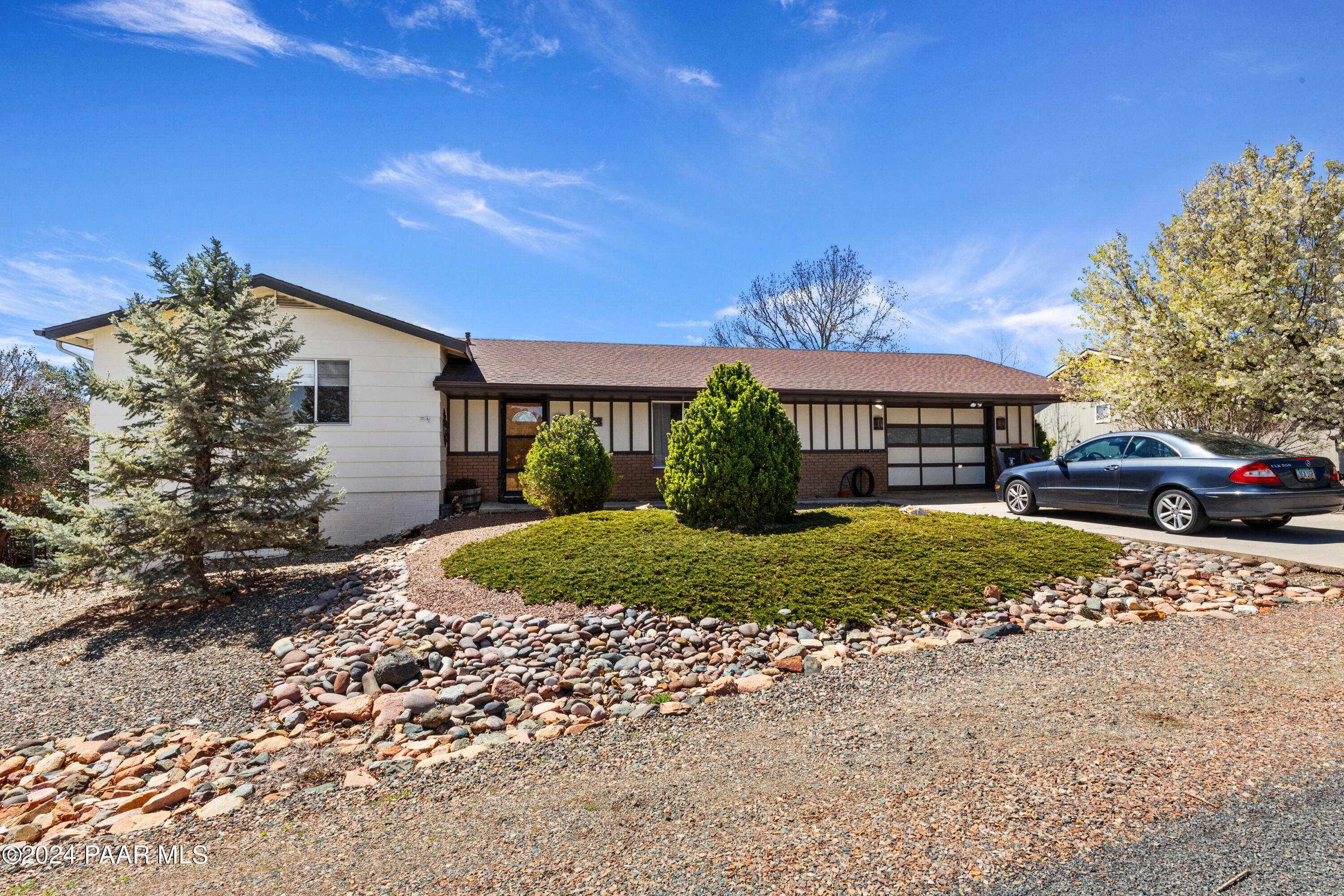 Property Photo:  1048 Arrowhead Lane  AZ 86327 