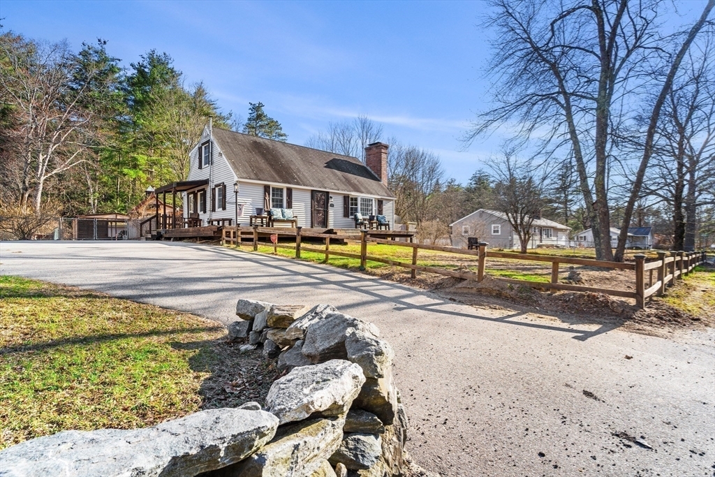 Property Photo:  31 Corning Road  NH 03052 