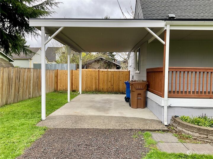 Property Photo:  1112 S Oakes St.  WA 98405 