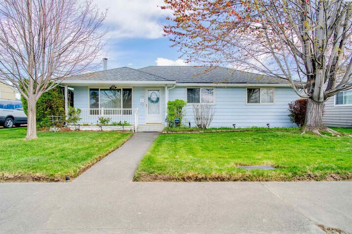 1715 N 18th Ave  Pasco WA 99301 photo
