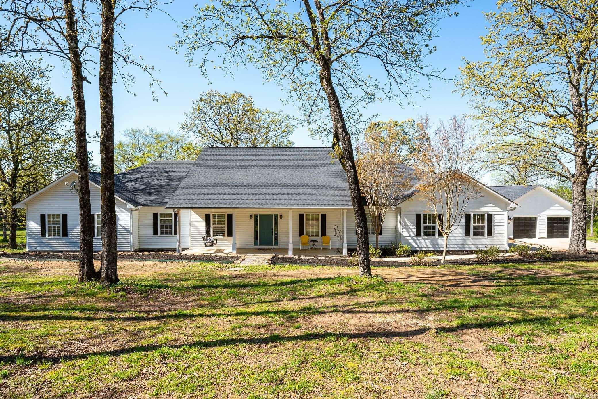 Property Photo:  18 Summerhill Drive  AR 72058 