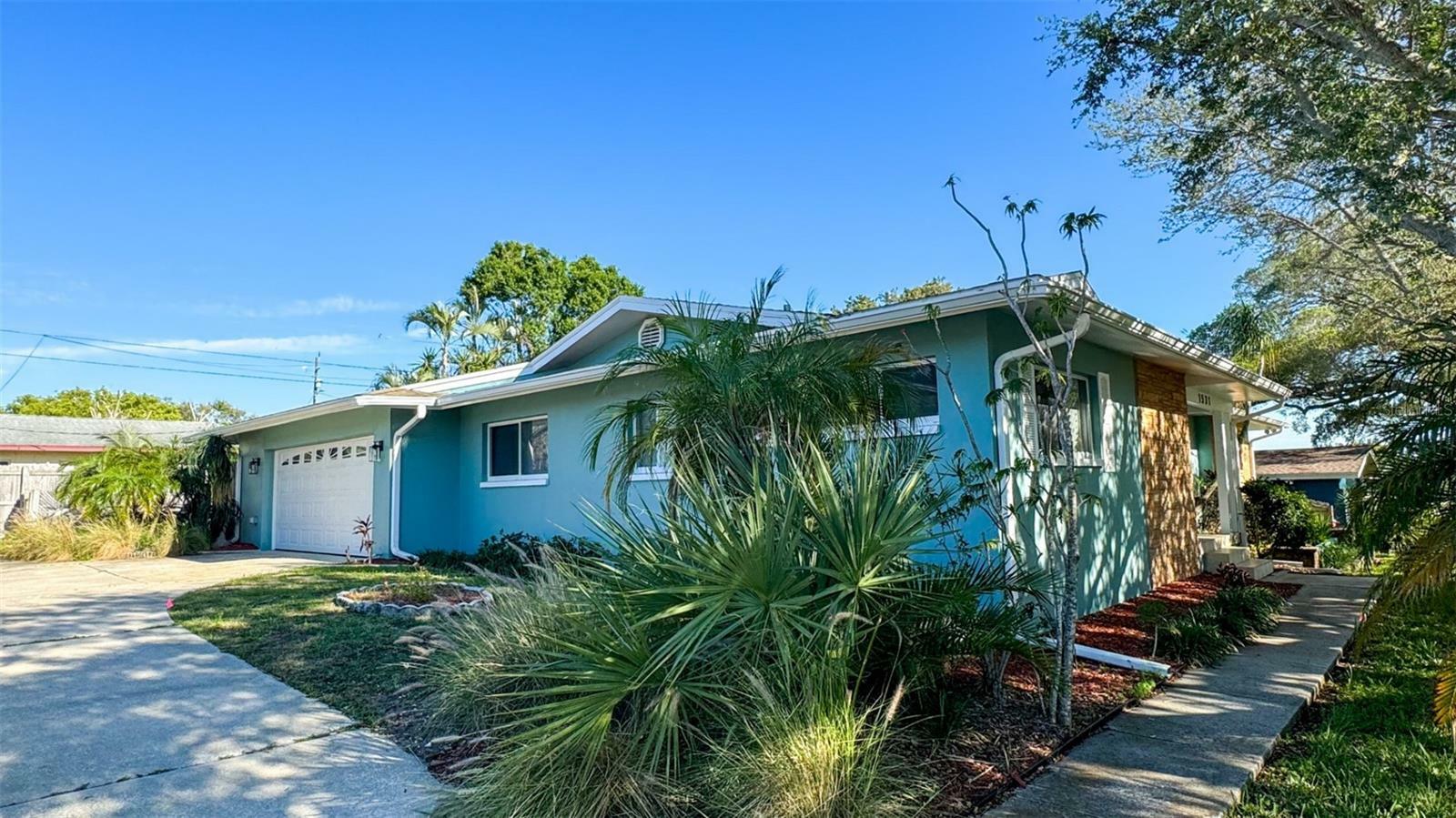 Property Photo:  1531 Hill Drive  FL 33770 